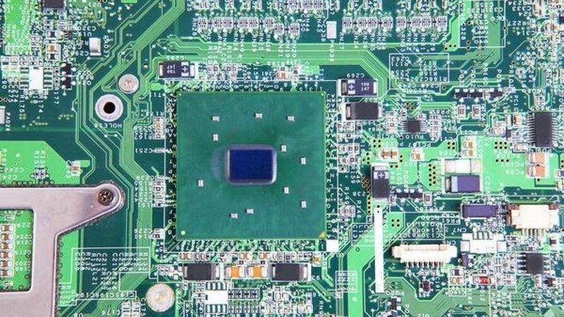 紫外负型光刻胶：分类与关键特性解析**